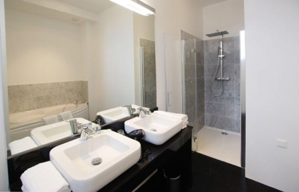 Le Manoir Hotel La Rochelle  Ngoại thất bức ảnh