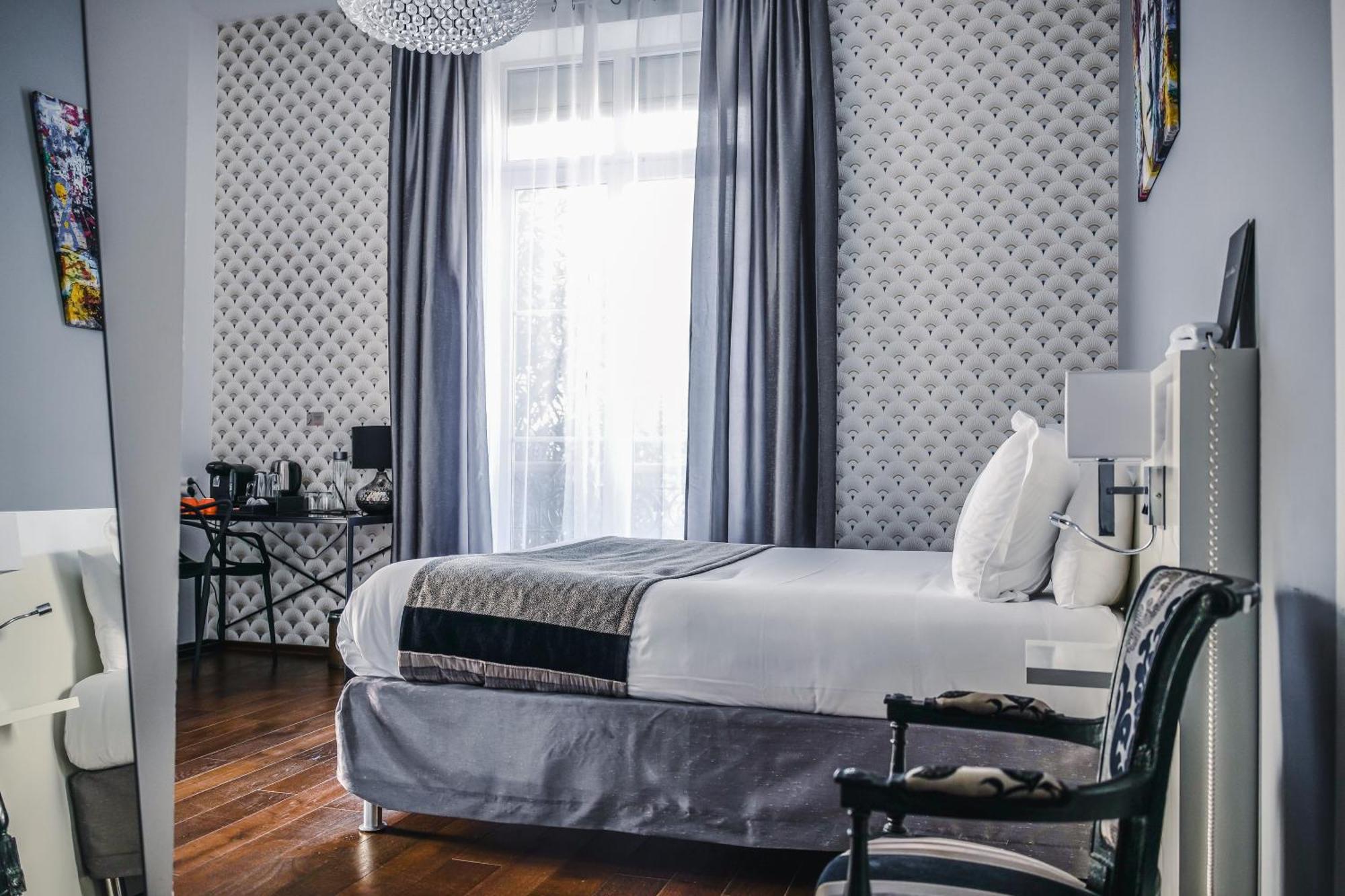 Le Manoir Hotel La Rochelle  Ngoại thất bức ảnh